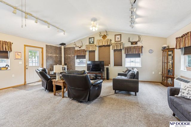 7506 N 285 Avenue Circle, Valley, NE 68064