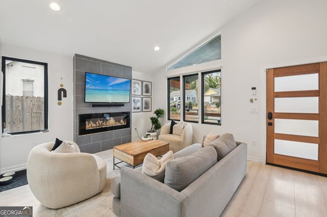 1074 Astor Avenue SW, Atlanta, GA 30310