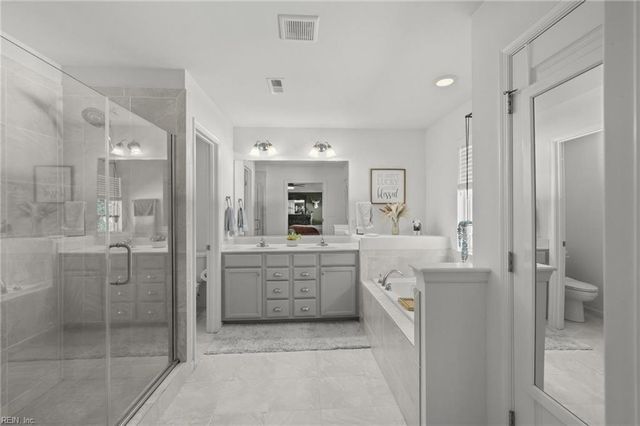 728 Angel Wing DR, Chesapeake, VA 23323