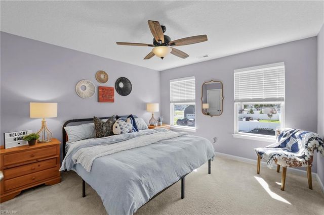 728 Angel Wing DR, Chesapeake, VA 23323