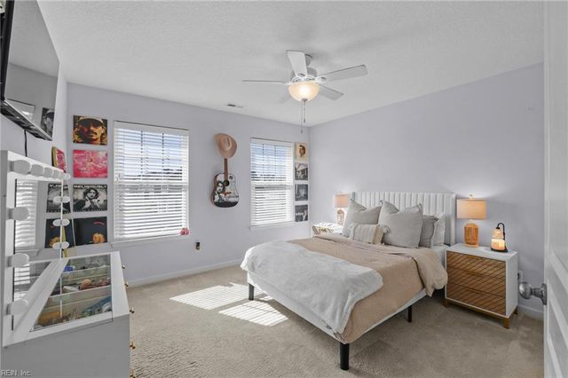 728 Angel Wing DR, Chesapeake, VA 23323