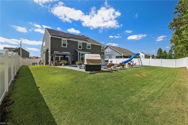 728 Angel Wing DR, Chesapeake, VA 23323