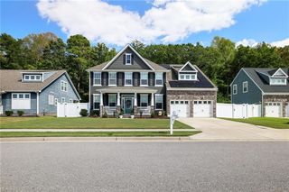 728 Angel Wing DR, Chesapeake, VA 23323