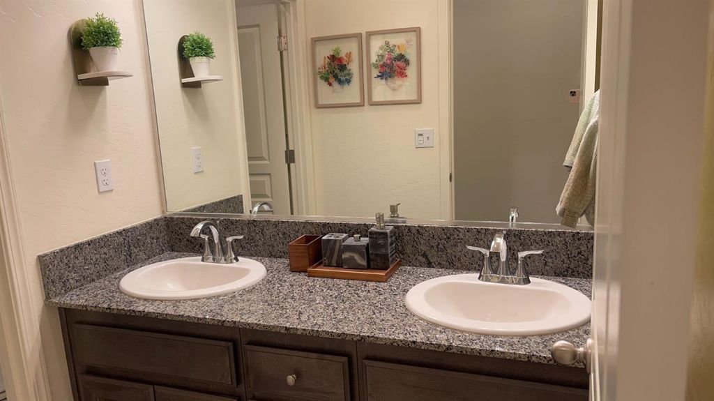 Image 6 of property listing at 2269 Cortner Street, Hanford, CA 93230