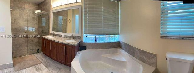 4199 NW 81st Ter, Coral Springs, FL 33065