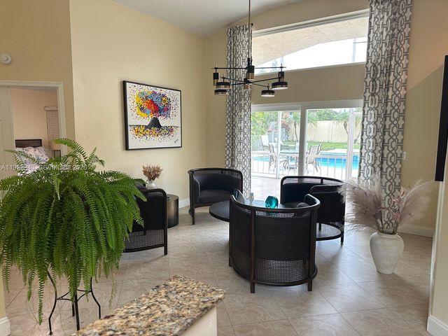 4199 NW 81st Ter, Coral Springs, FL 33065