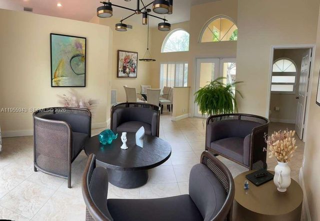 4199 NW 81st Ter, Coral Springs, FL 33065