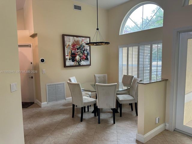 4199 NW 81st Ter, Coral Springs, FL 33065