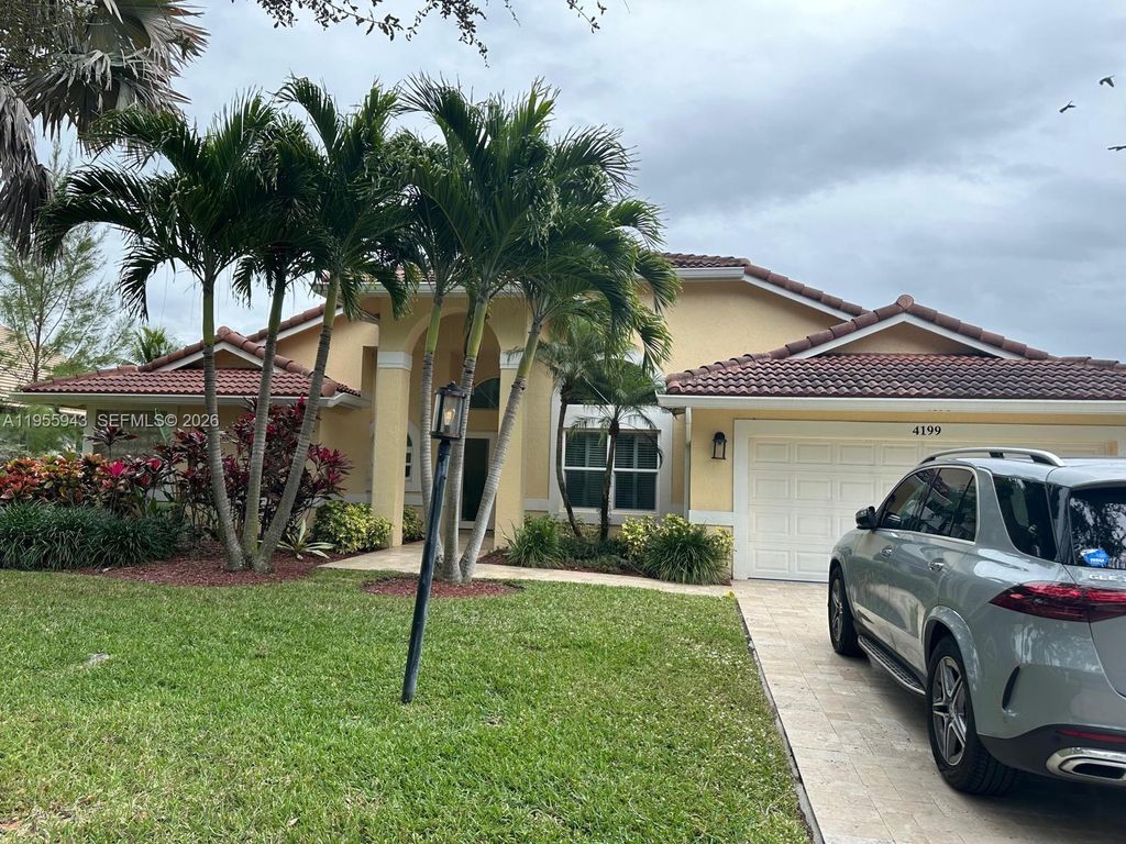 4199 NW 81st Ter, Coral Springs, FL 33065