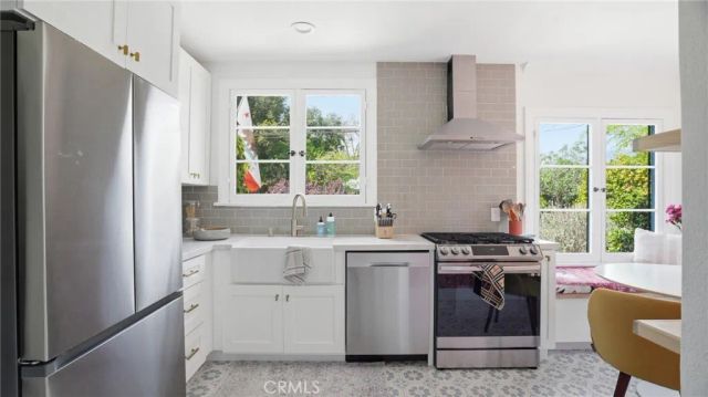 270 Clinton, Pasadena, CA 91103