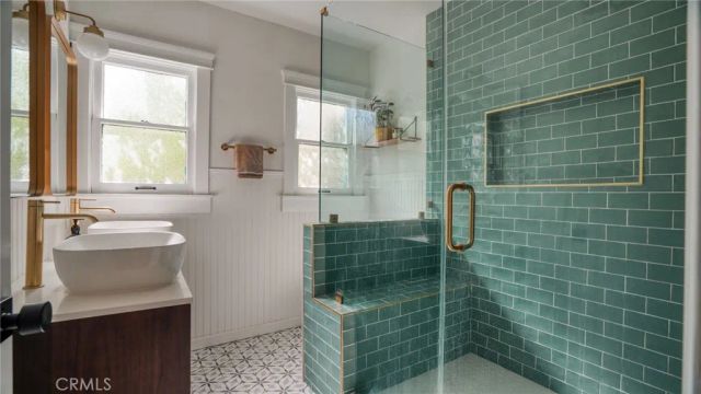 270 Clinton, Pasadena, CA 91103