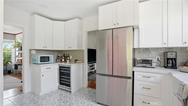 270 Clinton, Pasadena, CA 91103