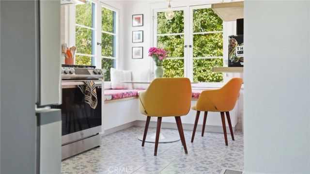 270 Clinton, Pasadena, CA 91103