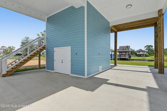 4122 11th Avenue, Bay Saint Louis, MS 39520