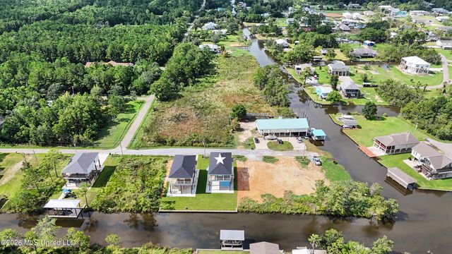 4122 11th Avenue, Bay Saint Louis, MS 39520