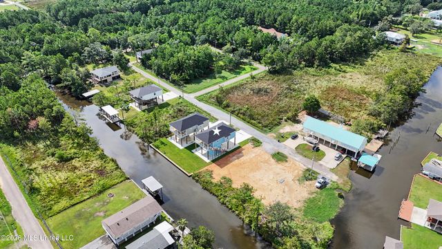 4122 11th Avenue, Bay Saint Louis, MS 39520