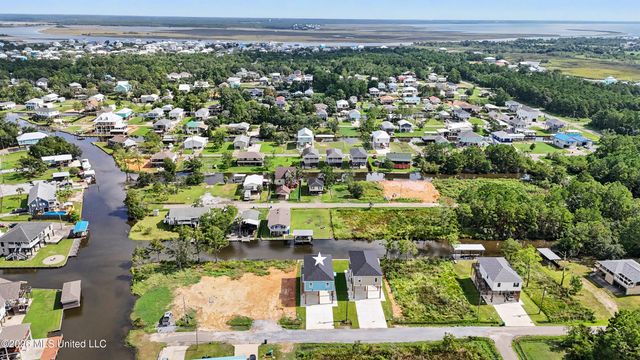 4122 11th Avenue, Bay Saint Louis, MS 39520