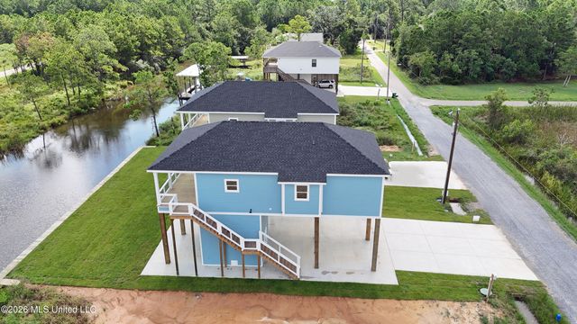 4122 11th Avenue, Bay Saint Louis, MS 39520