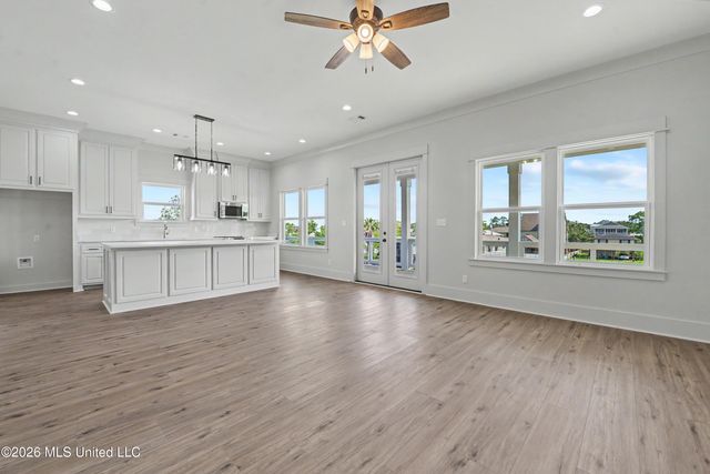 4122 11th Avenue, Bay Saint Louis, MS 39520