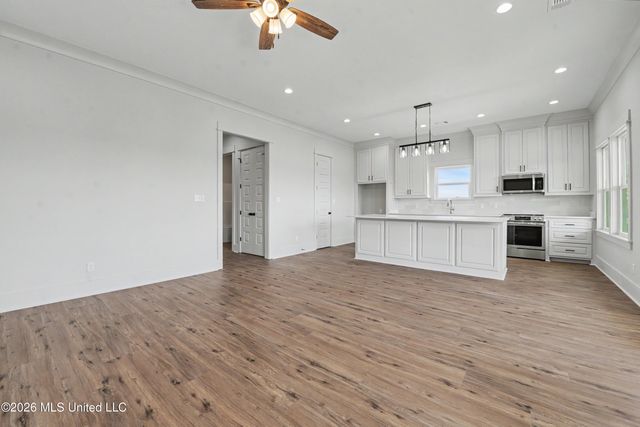 4122 11th Avenue, Bay Saint Louis, MS 39520