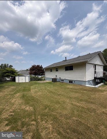 6703 WILBURN DR, Capitol Heights, MD 20743