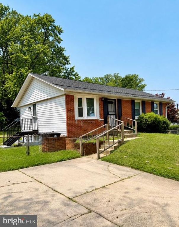 6703 WILBURN DR, Capitol Heights, MD 20743