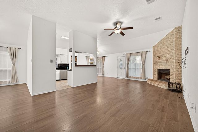 8526 Greenleaf Lake Drive, Houston, TX 77095