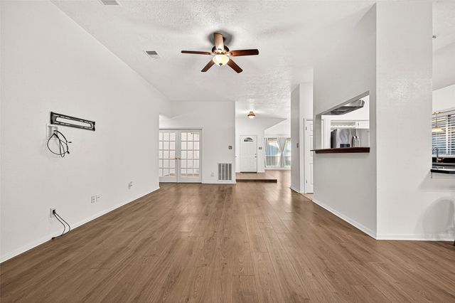 8526 Greenleaf Lake Drive, Houston, TX 77095