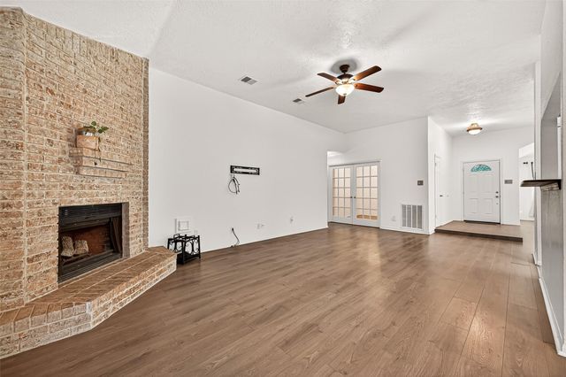 8526 Greenleaf Lake Drive, Houston, TX 77095