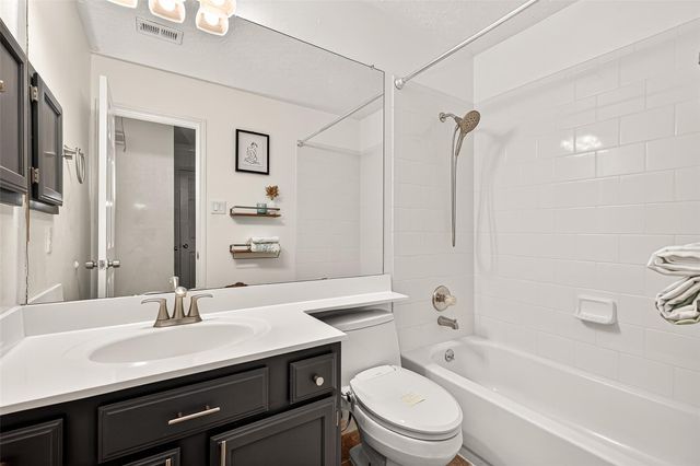 8526 Greenleaf Lake Drive, Houston, TX 77095