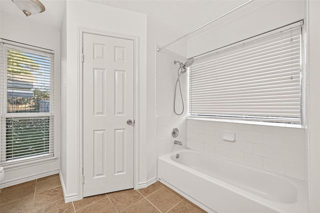 8526 Greenleaf Lake Drive, Houston, TX 77095