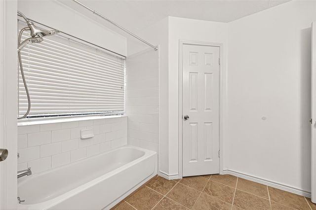 8526 Greenleaf Lake Drive, Houston, TX 77095