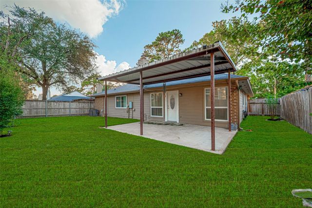 8526 Greenleaf Lake Drive, Houston, TX 77095