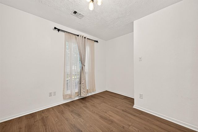 8526 Greenleaf Lake Drive, Houston, TX 77095