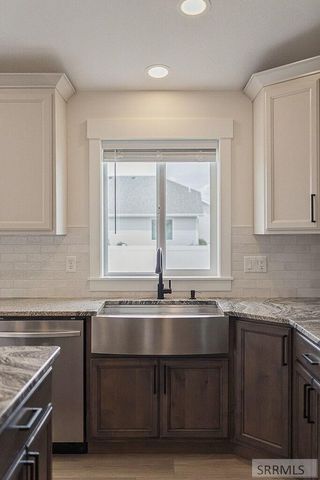 184 Galena Summit Dr, Idaho Falls, ID 83404