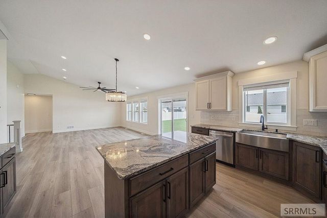 184 Galena Summit Dr, Idaho Falls, ID 83404