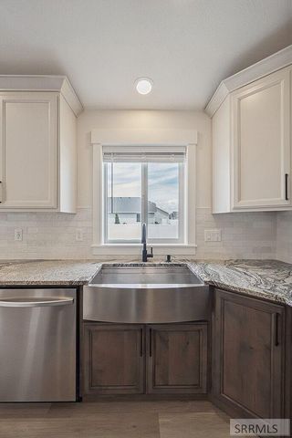 184 Galena Summit Dr, Idaho Falls, ID 83404
