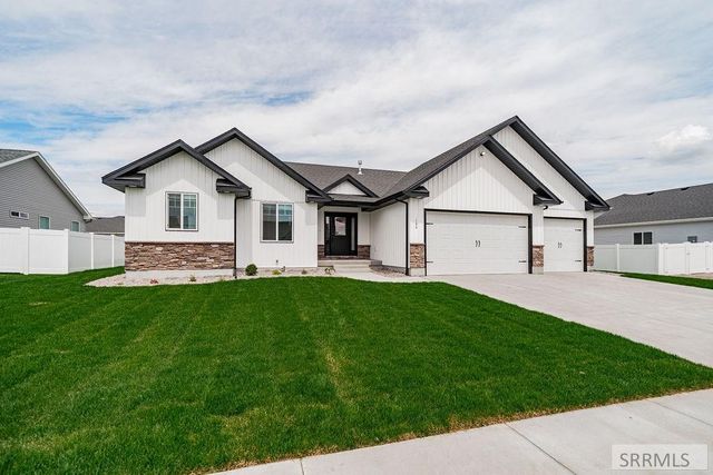 184 Galena Summit Dr, Idaho Falls, ID 83404