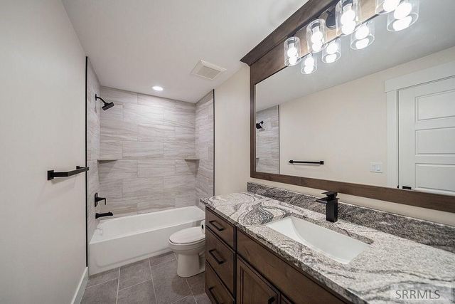 184 Galena Summit Dr, Idaho Falls, ID 83404