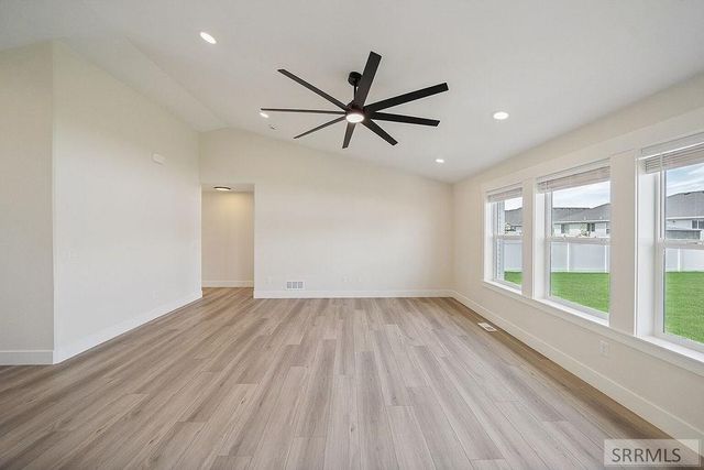 184 Galena Summit Dr, Idaho Falls, ID 83404