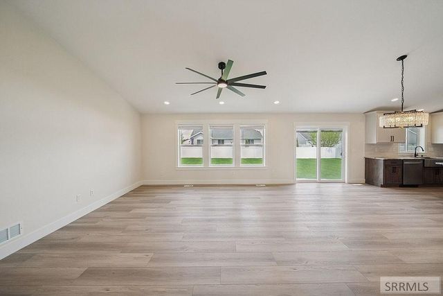184 Galena Summit Dr, Idaho Falls, ID 83404