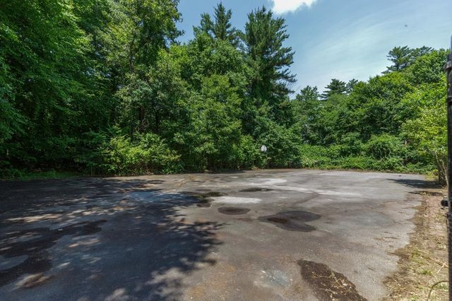 9 Hickory Lane, Bedford, NH 03110