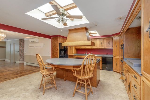 9 Hickory Lane, Bedford, NH 03110