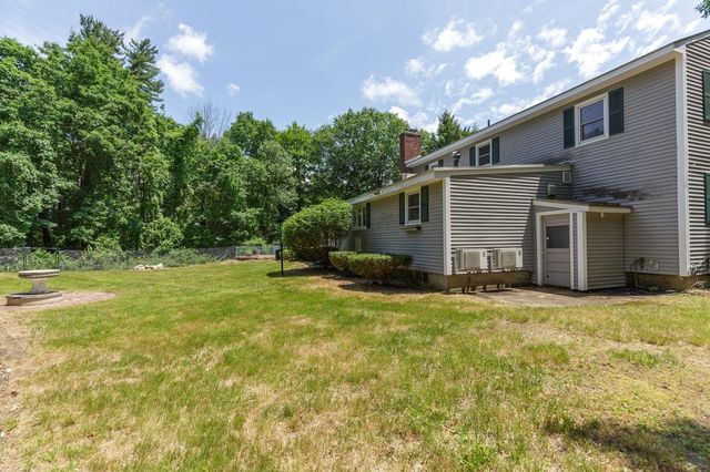 9 Hickory Lane, Bedford, NH 03110