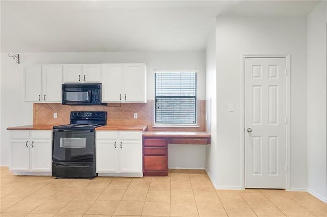 913 Cindy, Leander, TX 78641