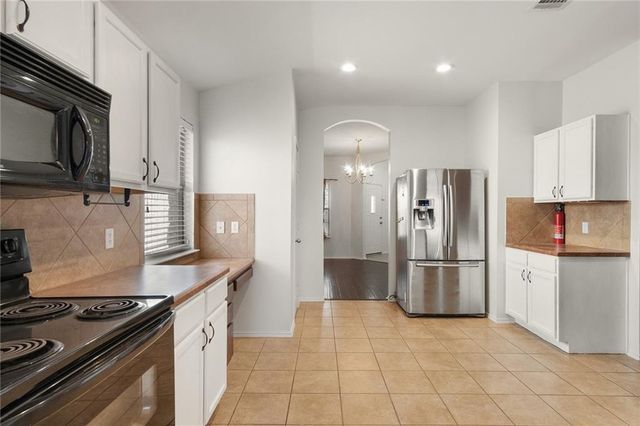 913 Cindy, Leander, TX 78641