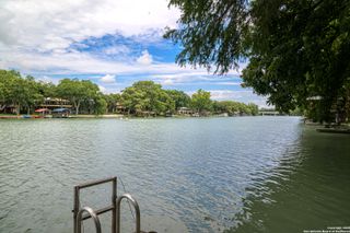 92 TURTLE LN, Seguin, TX 78155