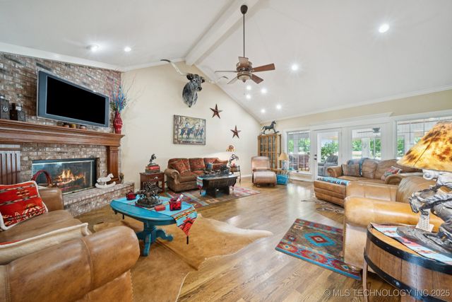 9149 S 305th East Avenue, Broken Arrow, OK 74014