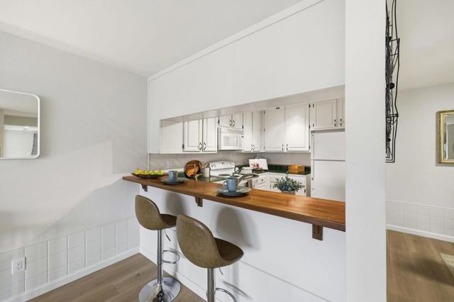 35 W 20th Avenue 109, San Mateo, CA 94403