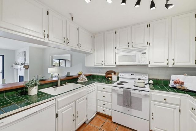 35 W 20th Avenue 109, San Mateo, CA 94403